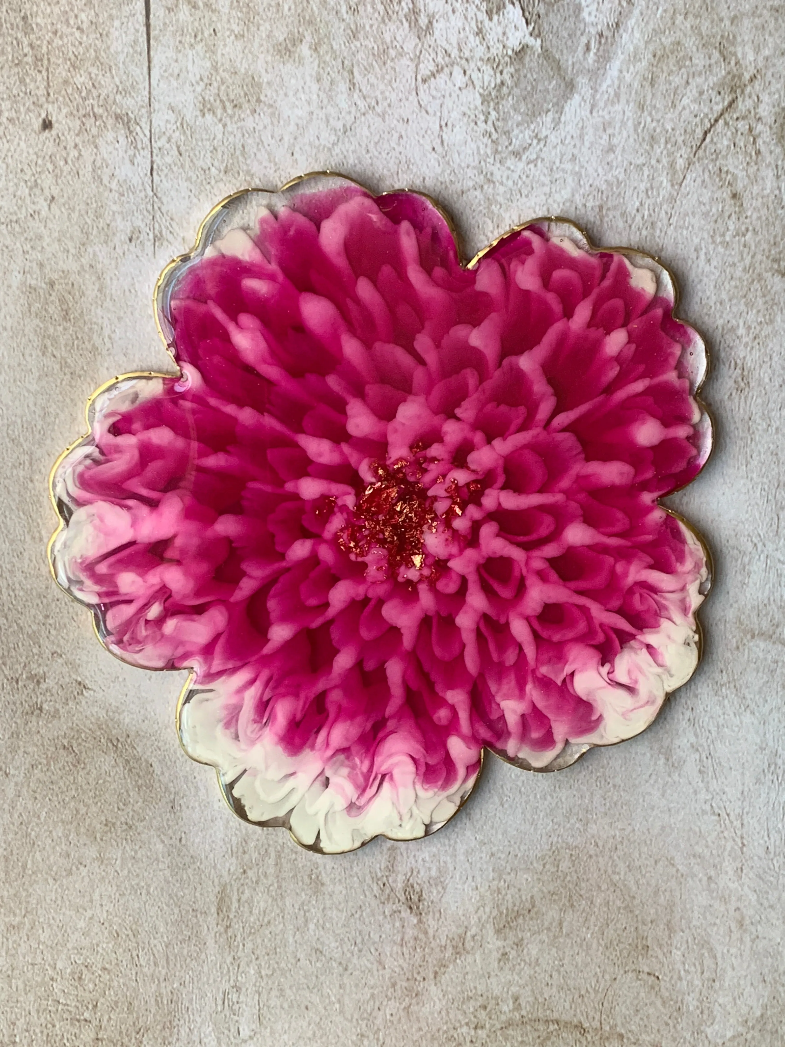 3D Floral Tray - 8.5' Dahlia Magenta