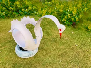 Swan planters set of 2